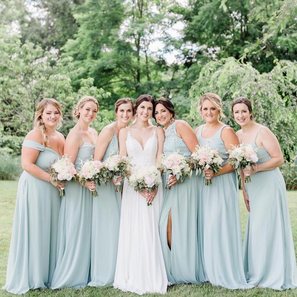 Stunning in Sage 💚 (FYI, the lace styles are not ours 😉) • 📸: @meganhannonphoto #birdyinthewild #BIRDYGREY