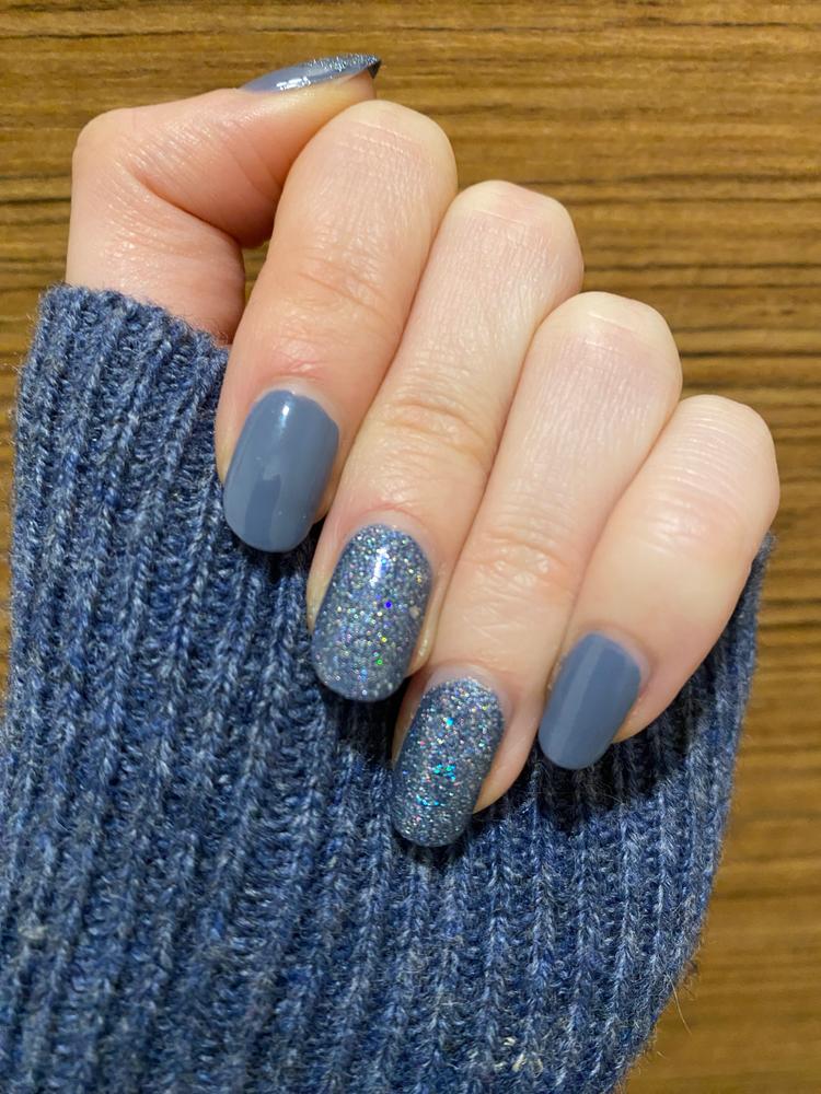 35 Grey Nail Designs That Are Anything But Drab