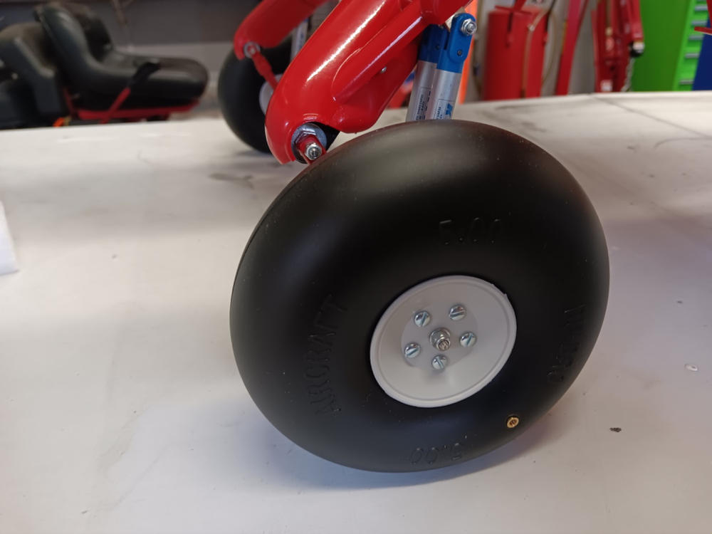 Du-Bro 127mm (5") x 50mm Big Inflatable Rubber Wheels for 4mm Axle (2 Pack) - Customer Photo From Christopher Delida