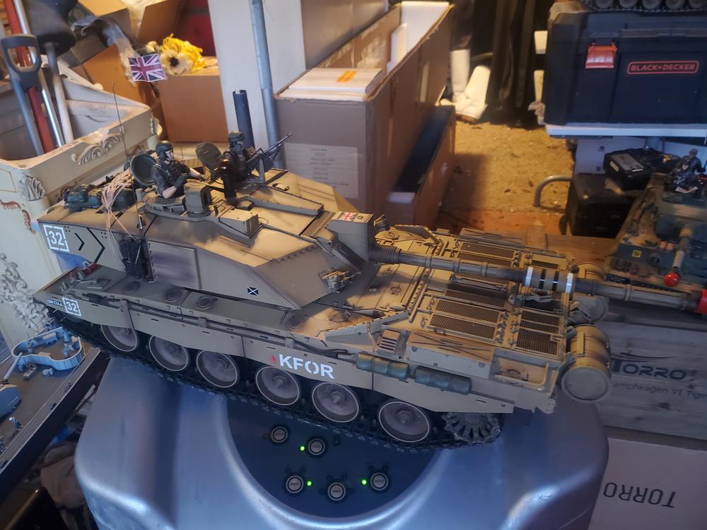 Heng Long UK Challenger II Upgrade Edition 1/16 Scale Battle Tank - RTR - Customer Photo From Brandon Moon