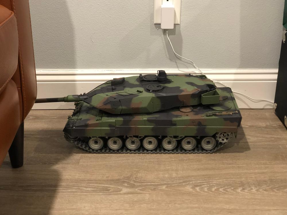 Heng Long German Leopard 2A6 Professional Edition 1/16 Scale Battle Tank - RTR - Customer Photo From Phil