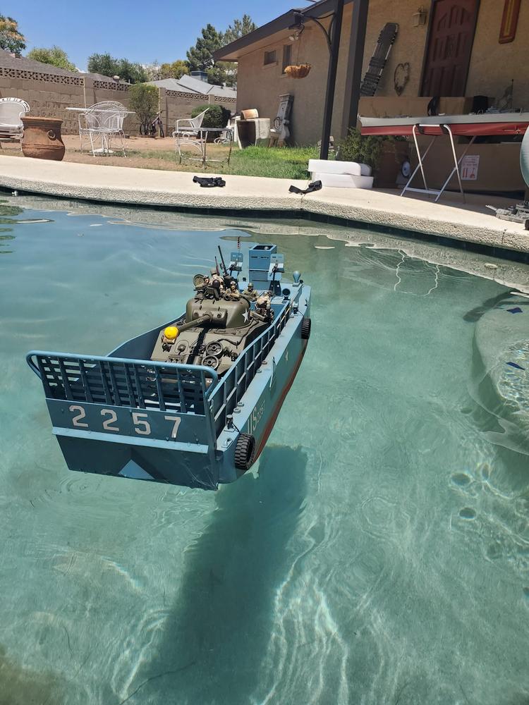 Bancroft LCM3 1/16 Scale 970mm (38") Landing Craft - RTR - Customer Photo From Brandon Moon