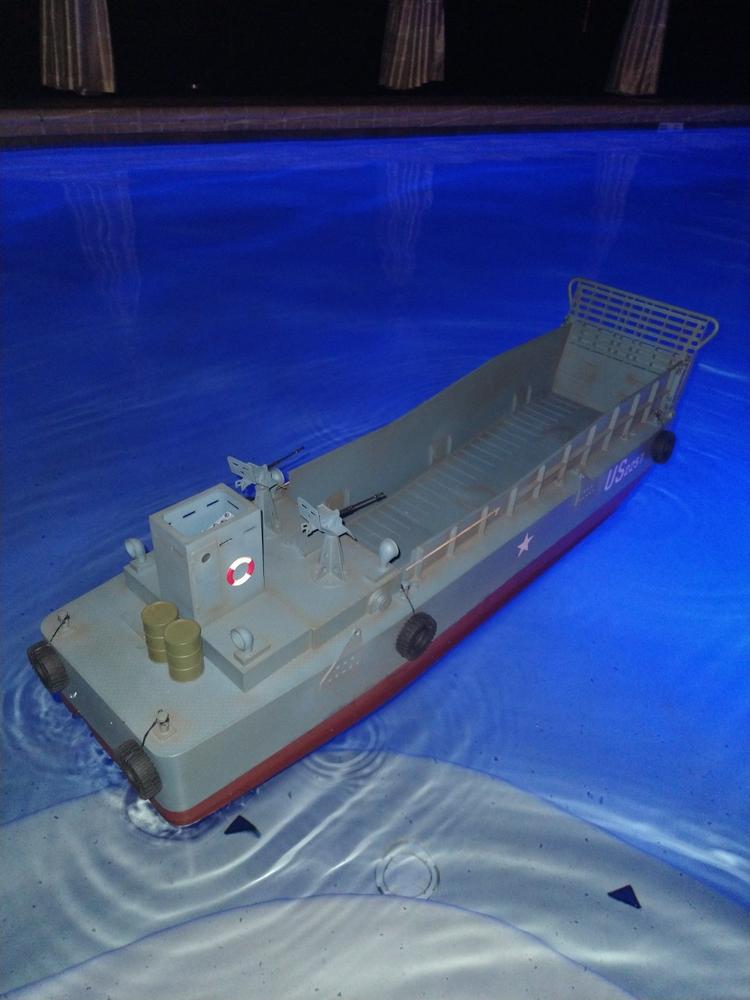 Bancroft LCM3 1/16 Scale 970mm (38") Landing Craft - RTR - Customer Photo From Michael Safrez