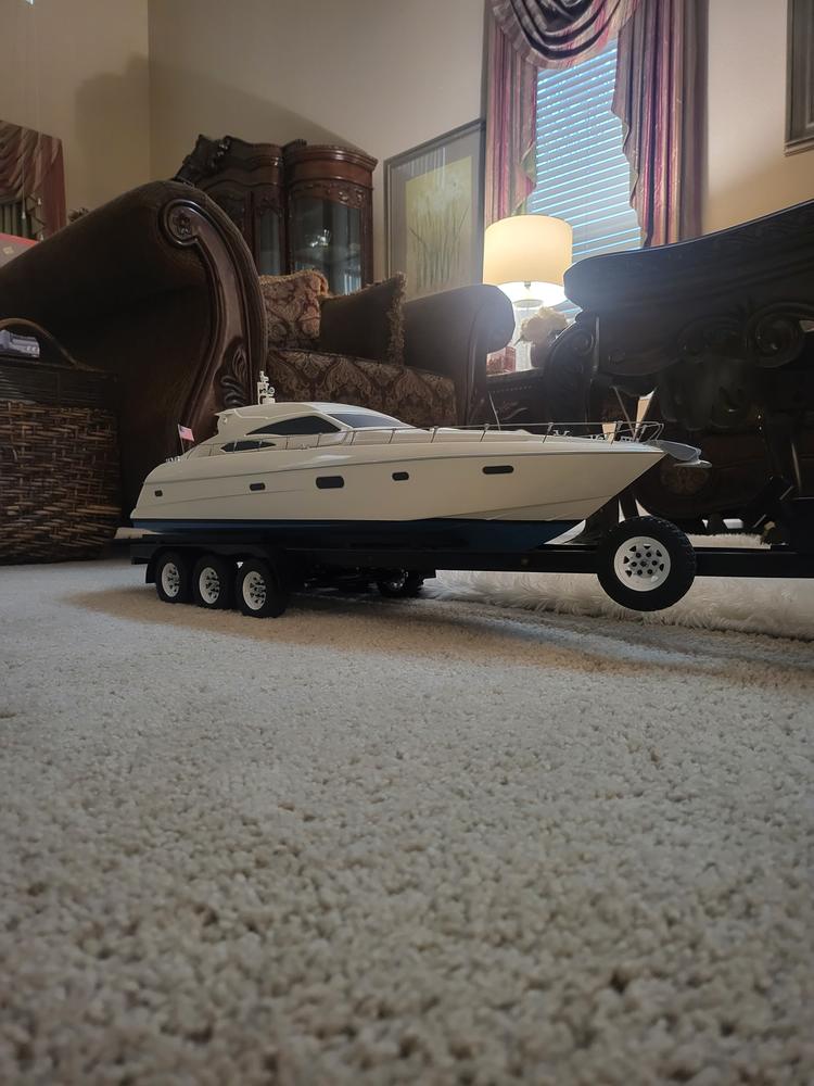 Bancroft D558 St. Tropez 1/20 Scale 840mm (33") Yacht - RTR - Customer Photo From George McCrea