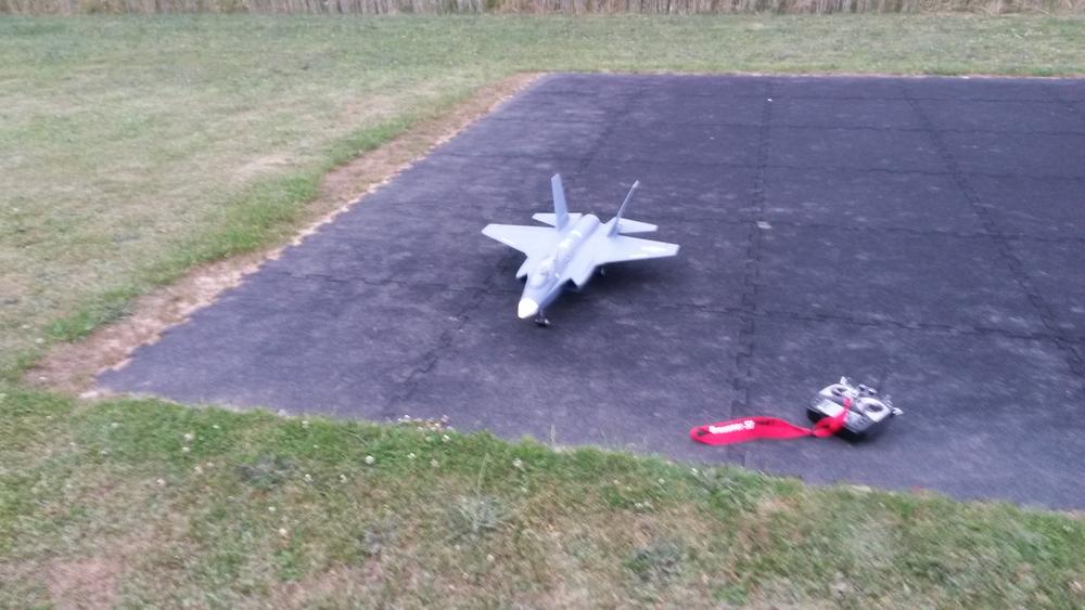 Freewing F-35 Lightning II V2 70mm EDF Thrust Vectoring Jet - PNP - Customer Photo From Dirk G.