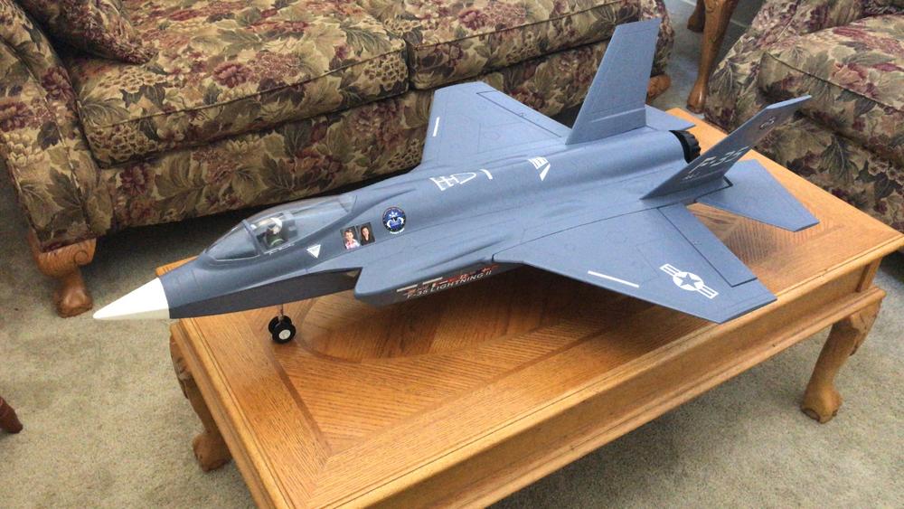 Freewing F-35 Lightning II V2 70mm EDF Thrust Vectoring Jet - PNP - Customer Photo From Francisco P.