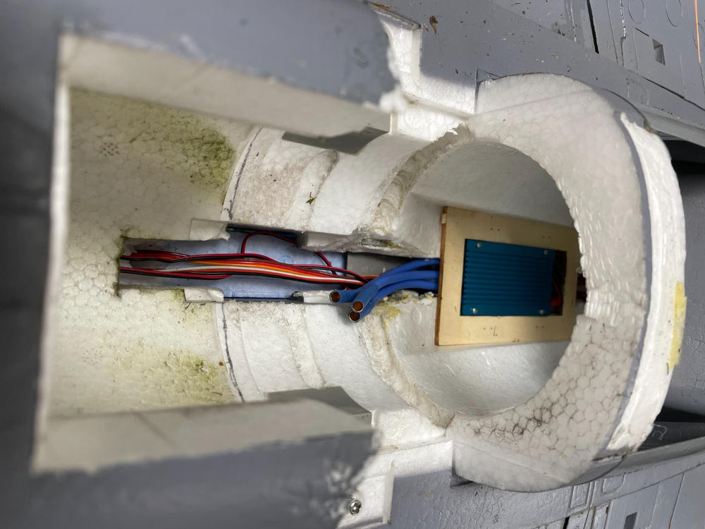 Freewing 90mm F16 130A Brushless ESC with EC5 - Customer Photo From Jeffrey Peterson