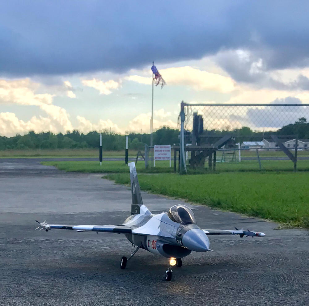 Freewing F-16 Falcon V3 70mm EDF Jet - ARF PLUS - Customer Photo From Russell Shanks