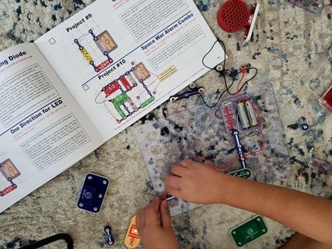Snap Circuits Jr. 100 Experiments - Customer Photo From A. AguilaA. Aguila