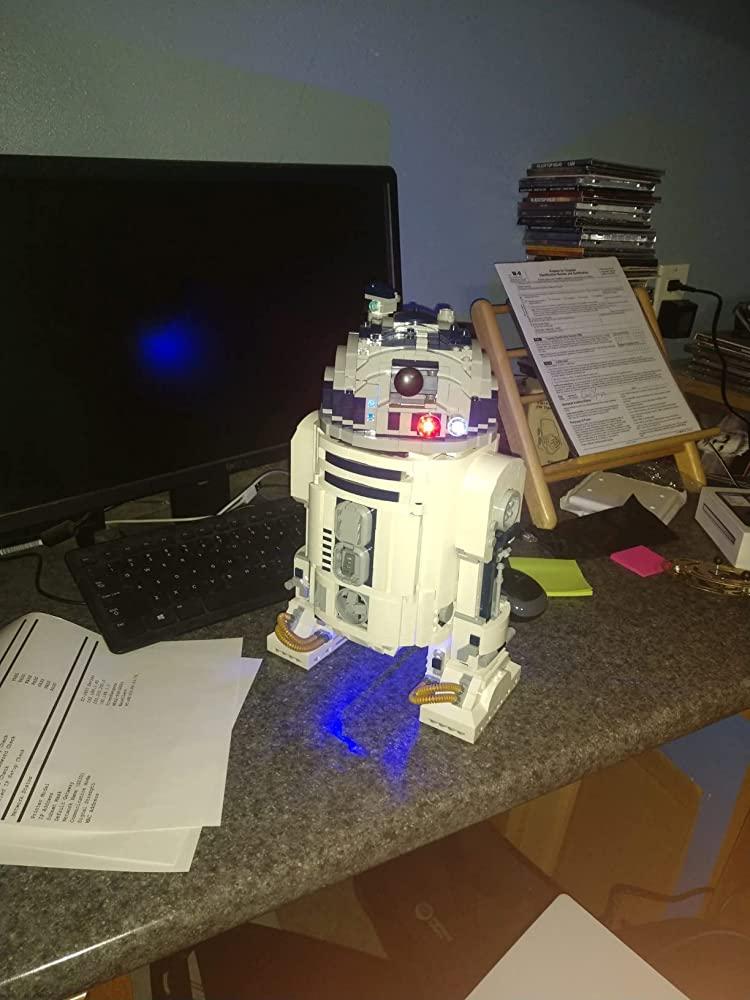 LEGO Star Wars R2-D2 - Customer Photo From Rolando Leannon