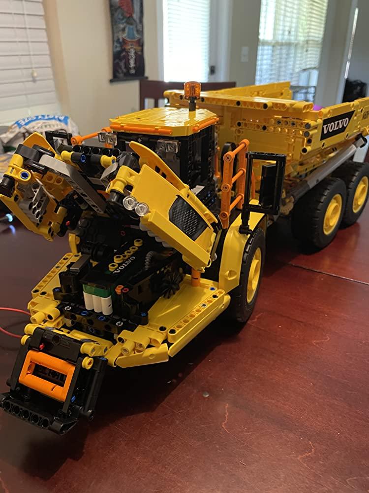 LEGO Technic 6x6 Volvo Articulated Hauler - Customer Photo From Minnie Ferry