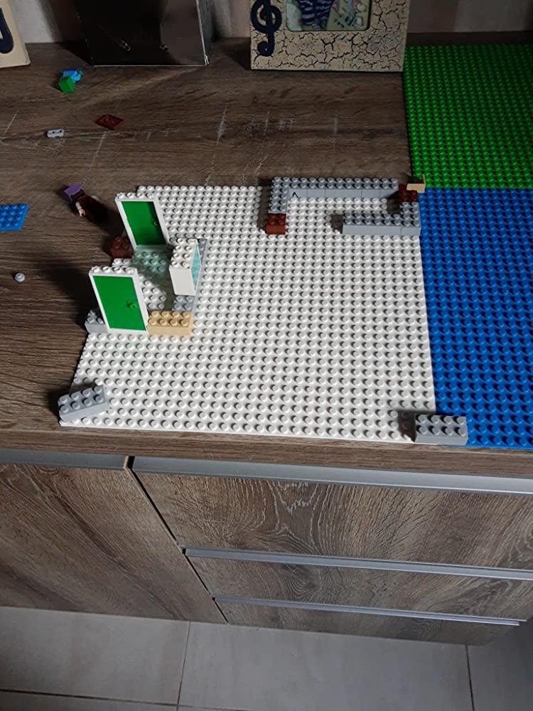 LEGO Classic White Baseplate - Customer Photo From Salomé Mendes