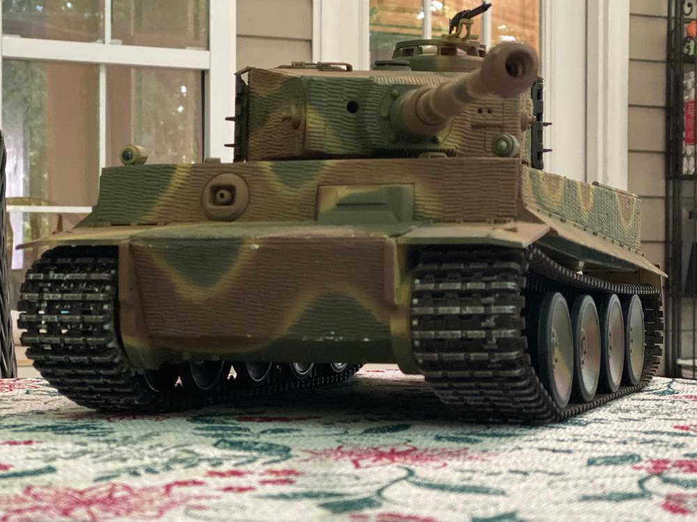 Heng Long German Tiger 1 S33 Upgrade Edition 1/16 Scale Heavy Tank - RTR - Customer Photo From José Dunst