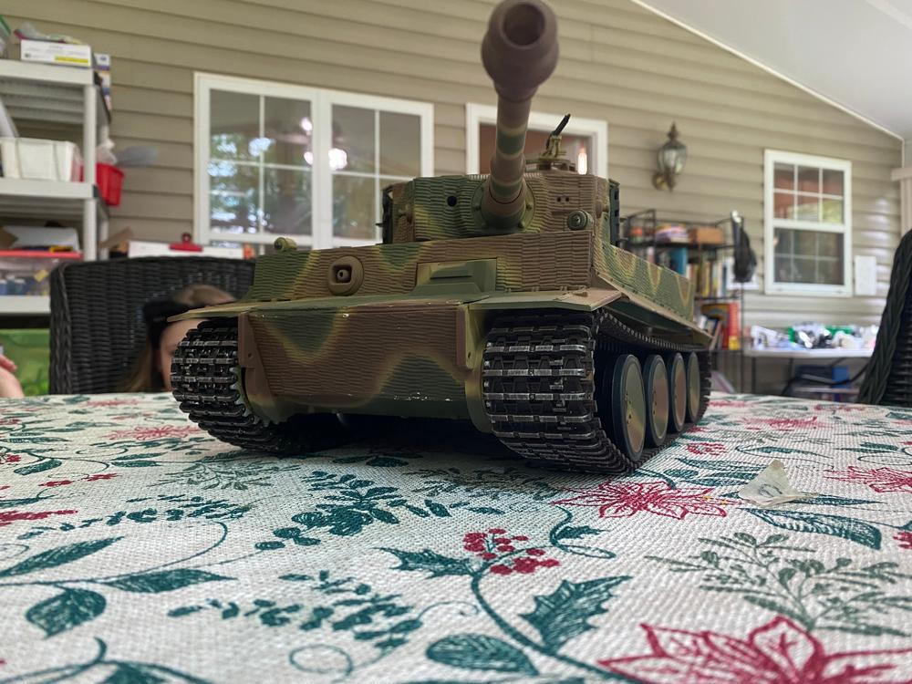 Heng Long German Tiger 1 S33 Upgrade Edition 1/16 Scale Heavy Tank - RTR - Customer Photo From José Dunst