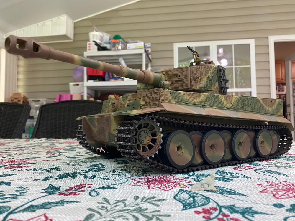 Heng Long German Tiger 1 S33 Upgrade Edition 1/16 Scale Heavy Tank - RTR - Customer Photo From José Dunst