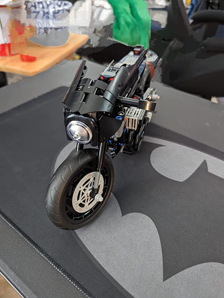 LEGO Technic THE BATMAN – BATCYCLE™ - Customer Photo From Rock Edge