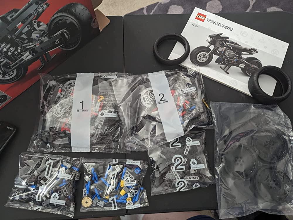 LEGO Technic THE BATMAN – BATCYCLE™ - Customer Photo From Rock Edge