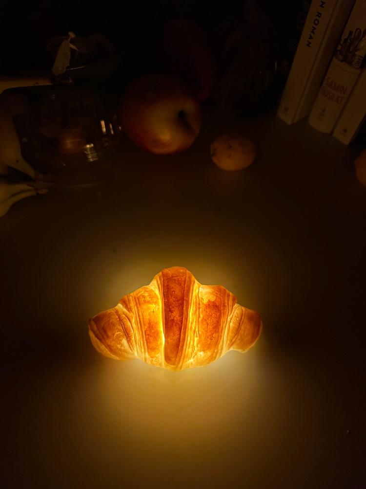 クロワッサン Bread Lamp （電池タイプ） - Customer Photo From kristi mcmullen