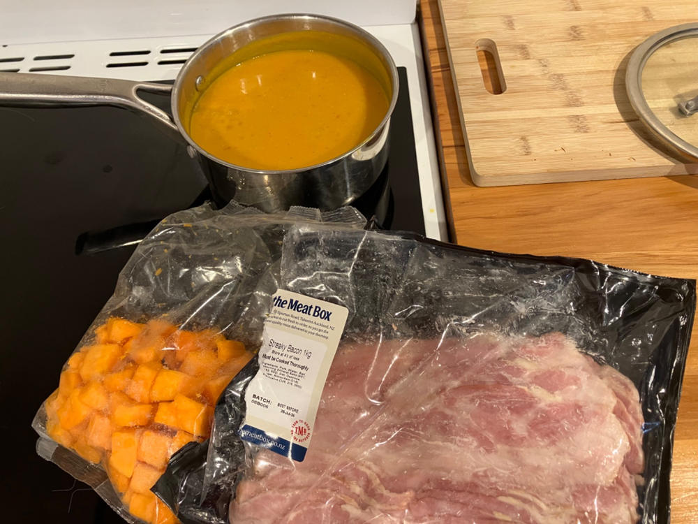 Supersized Gourmet Streaky Bacon - 1KG - Customer Photo From Vikki Sainsbury