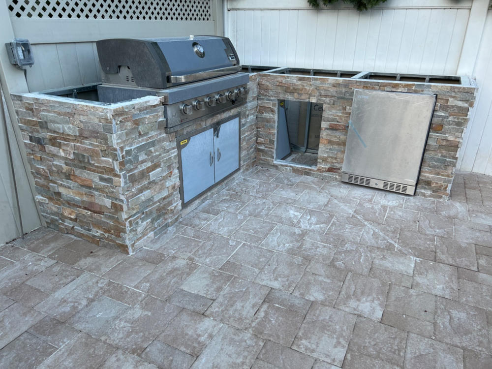 Outdoor Kitchen BBQ Island Kits