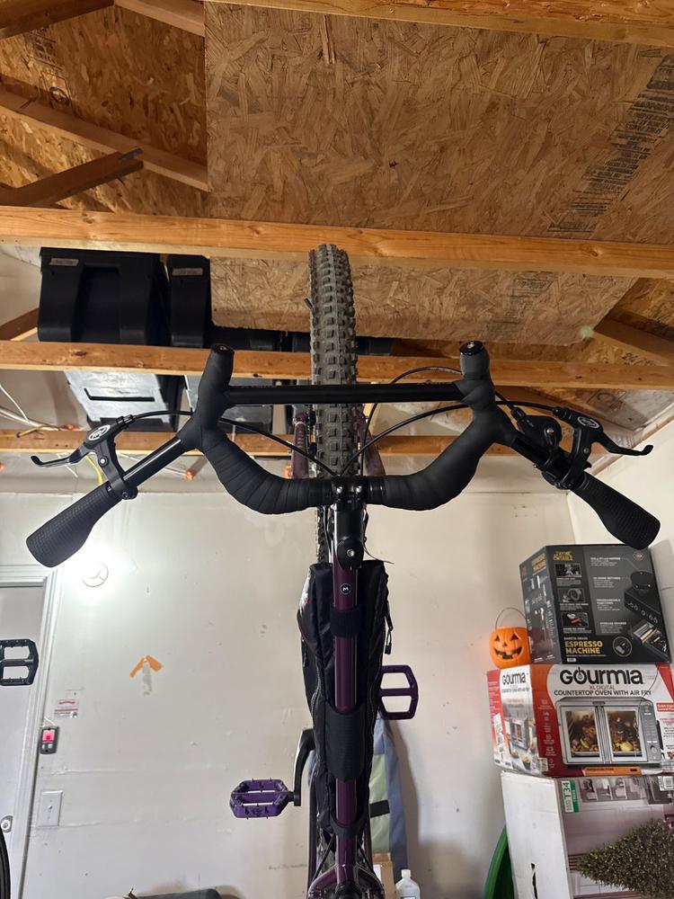 Cruise Control Drop Bar Grips - Customer Photo From Taylor Quinn