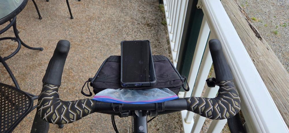 Kitchen Sink and Top Shelf Handlebar Bag Computer Mount - Customer Photo From Robert Norris