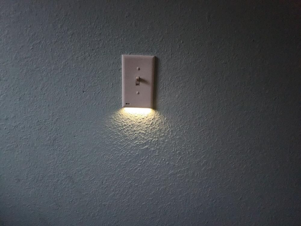 SnapPower Switchlight 3 & 4 Way - 1 Toggle, Ivory - Customer Photo From Jp P.