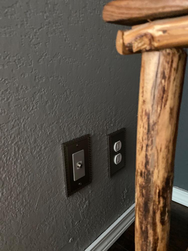 Greek Key Satin Nickel Cast - 1 Cable Jack Wallplate - Customer Photo From Shannon Haury