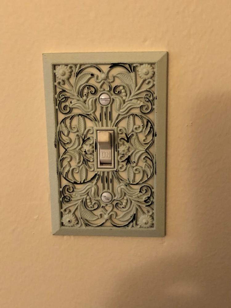 Filigree Antique White Cast - 1 Duplex Wallplate - Customer Photo From Tangela Golden