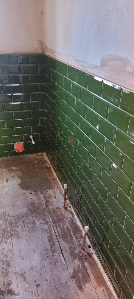 Metro Green Gloss Wall Tiles 10x20cm - Customer Photo From Jacqueline Stewart