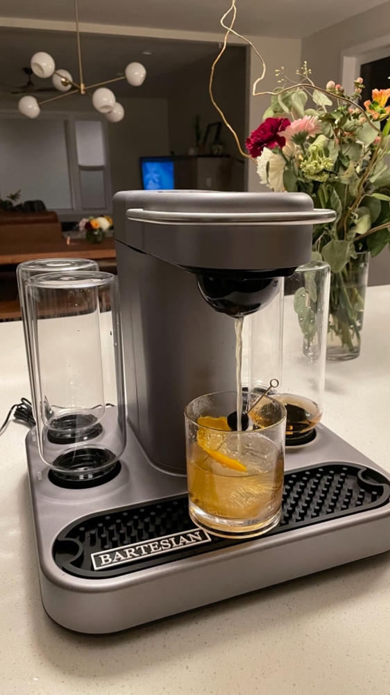 Portable Bartesian Cocktail Maker Allows You to Make Professional Cocktails  from Home - Tuvie Design