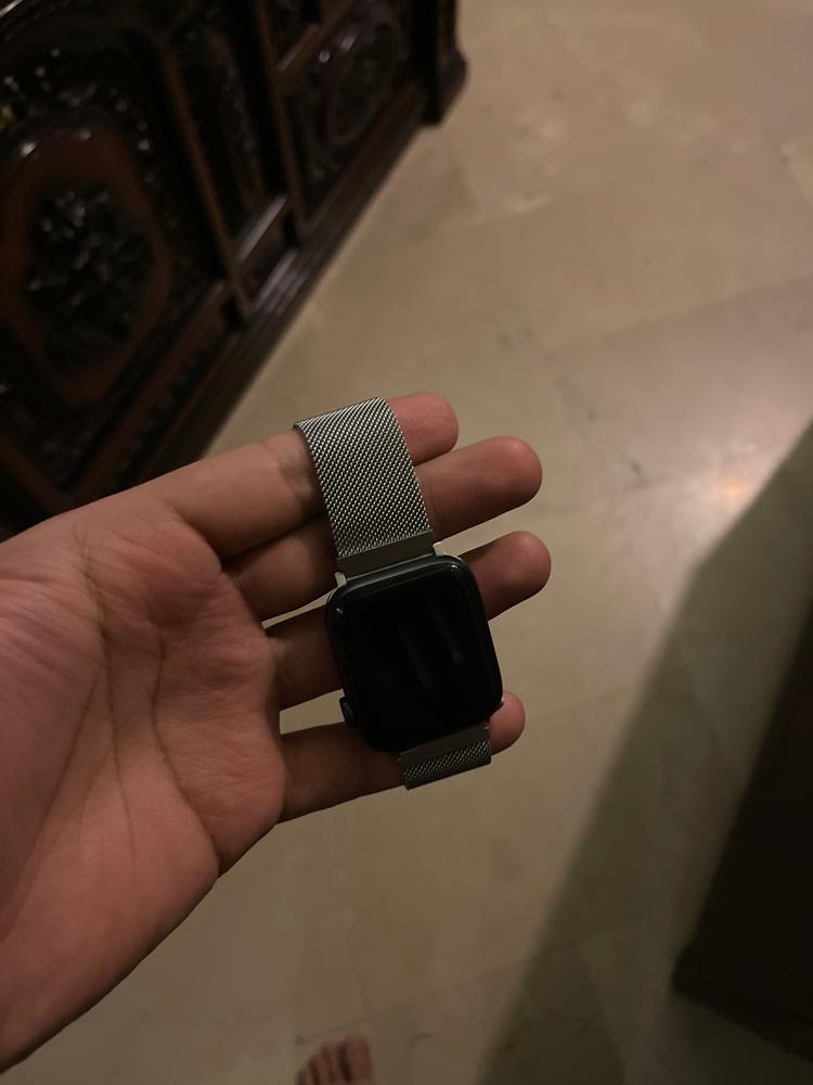 UNIQ DANTE Apple Watch Series 1-7 & SE Mesh Steel Strap 45/44/42 mm - Sterling (Silver) - Customer Photo From Pir Muneeb Rehman