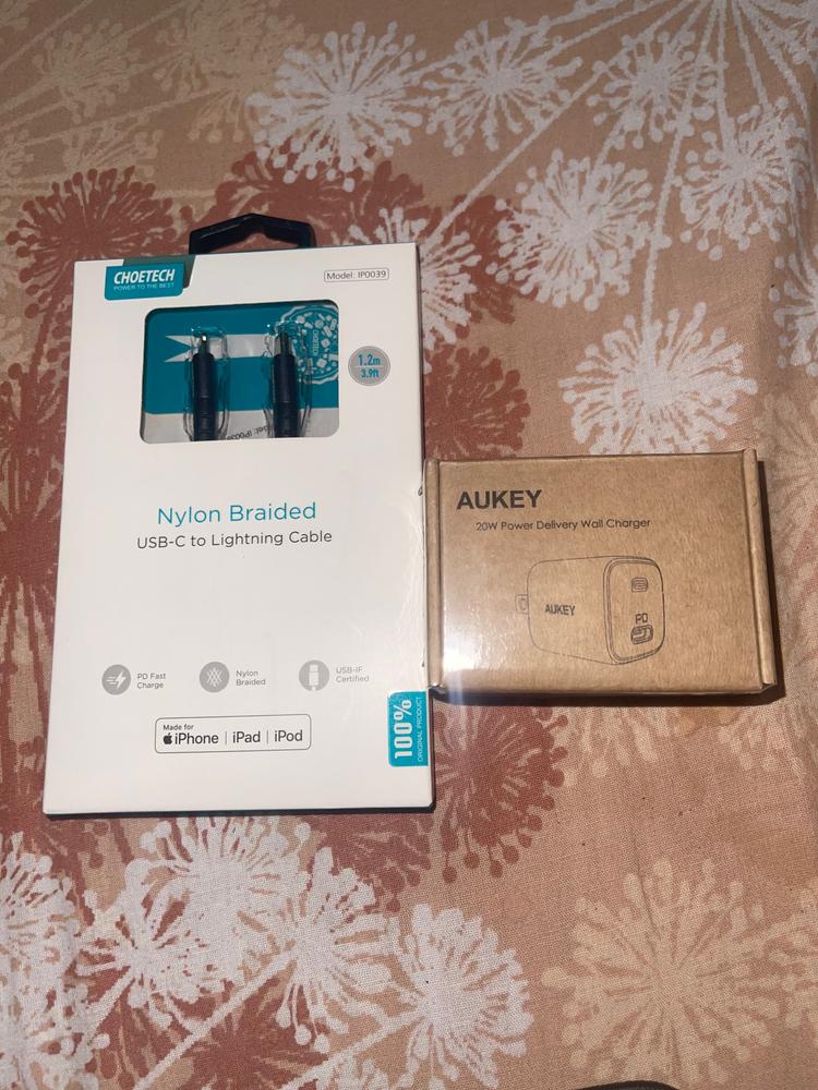 CHOETECH MFi Certified Nylon Braided USB C To Lightning Cable [4ft/1.2m]- Black - IP0039 - Customer Photo From Raja Raffay Nizamani