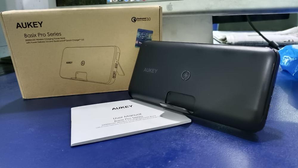 AUKEY 20000mAh Basix Pro Wireless Power Bank - PB-WL03 - Customer Photo From Shehryar Bhatti