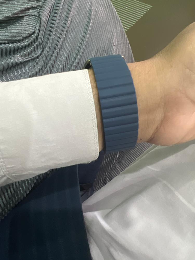 22mm Magnetic Loop Soft Silicone Replacement Strap for Smart Watches - Single Blue - Customer Photo From Muhammad Zeeshan Ashraf