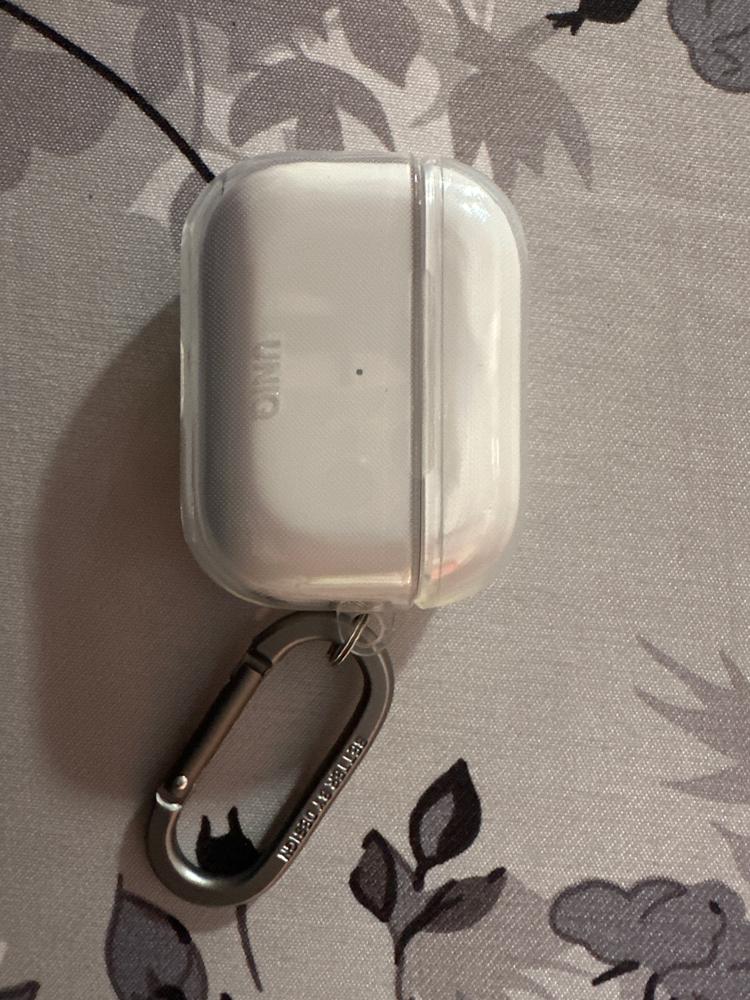 UNIQ Glase AirPods Pro 2nd Gen (2022) Hang Case - Glossy Clear - Customer Photo From Kamran Khalid