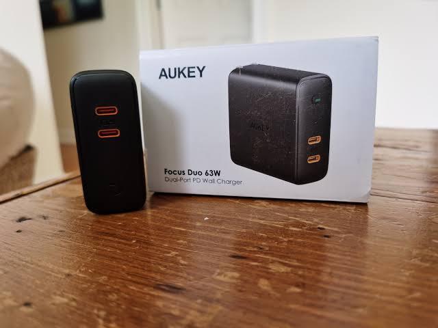 Aukey Dual-Port USB Wall Charger with Quick Charge 3.0 PA-T16 - Customer Photo From Taimoor Shah