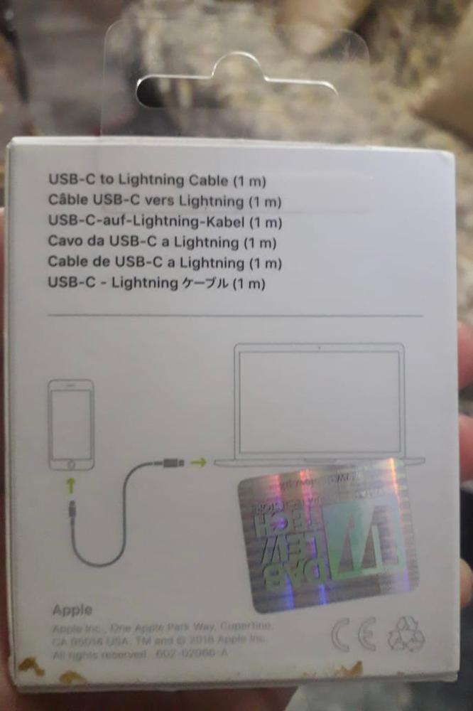 Apple USB-C to Lightning Cable 1M - MX0K2AM/A - Customer Photo From Zeeshan Rasheed