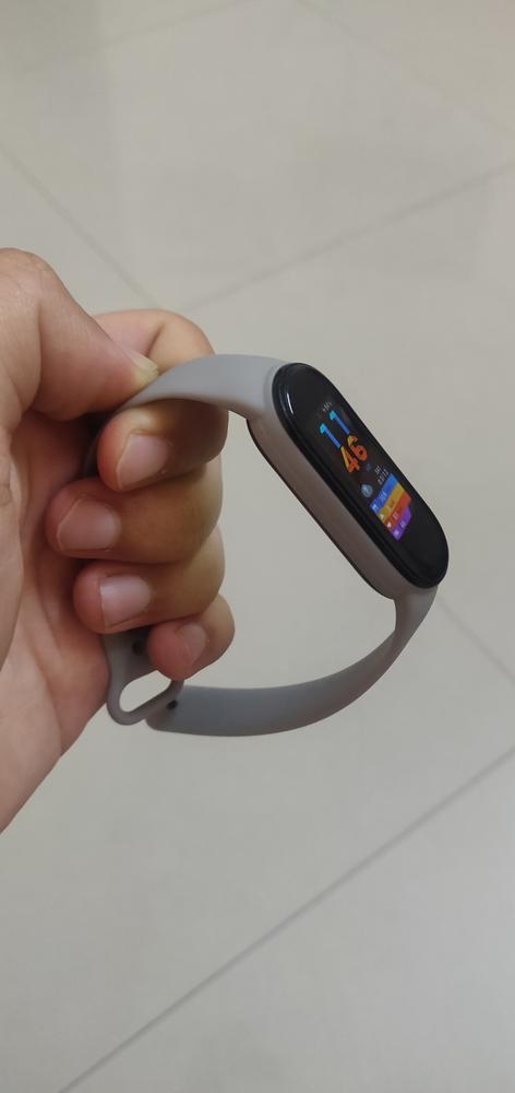 Xiaomi Mi Band 5/6 Silicone Replacement Wristband Strap/Band Only - Light Grey - Customer Photo From Hasnain Haider