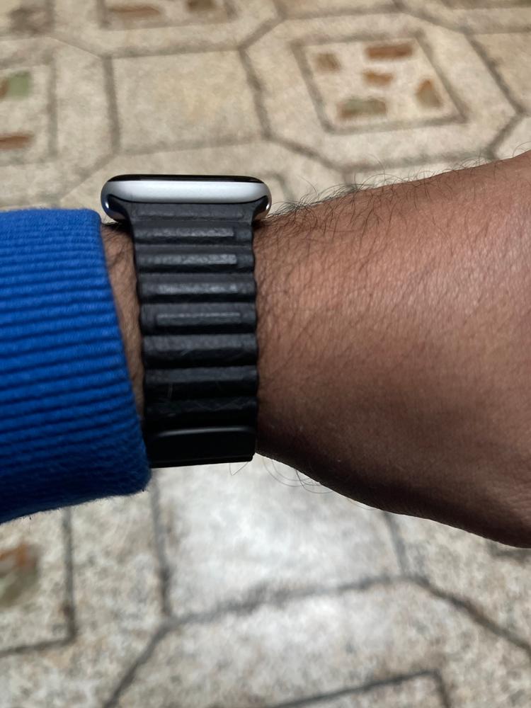 Apple Watch Leather Strap (45-44-42MM) Apple Watch Series 1-7 & SE - BLACK - Customer Photo From Waqas Ahmad