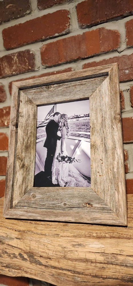 Barnwood Picture Frame, 1.5 Narrow, Rustic Barn Wood Frames, Reclaimed  Wooden Photo Frames 4X6, 5x7, 8x10, 11x14, Poster Farmhouse Decor 