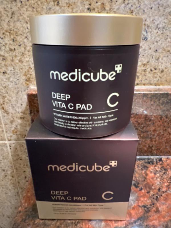 Deep Vita C Pads – MEDICUBE US