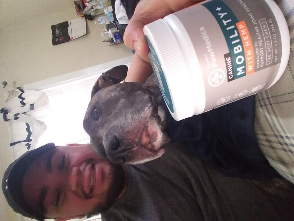 Glucosamine for Dogs + Hemp Mobility - Customer Photo From Luis Flores Bonilla