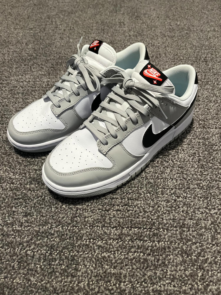 Nike hotsell gray shoelaces