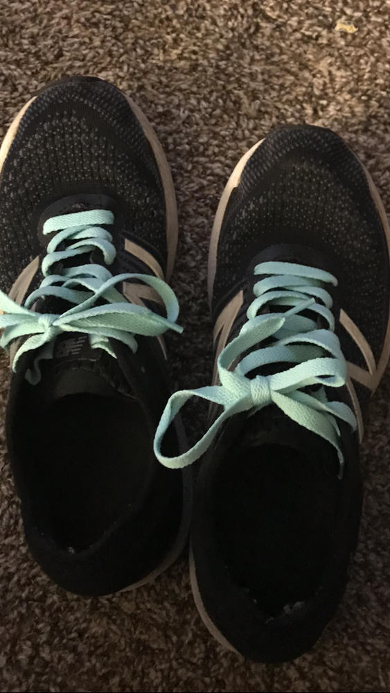 fuschia shoe laces