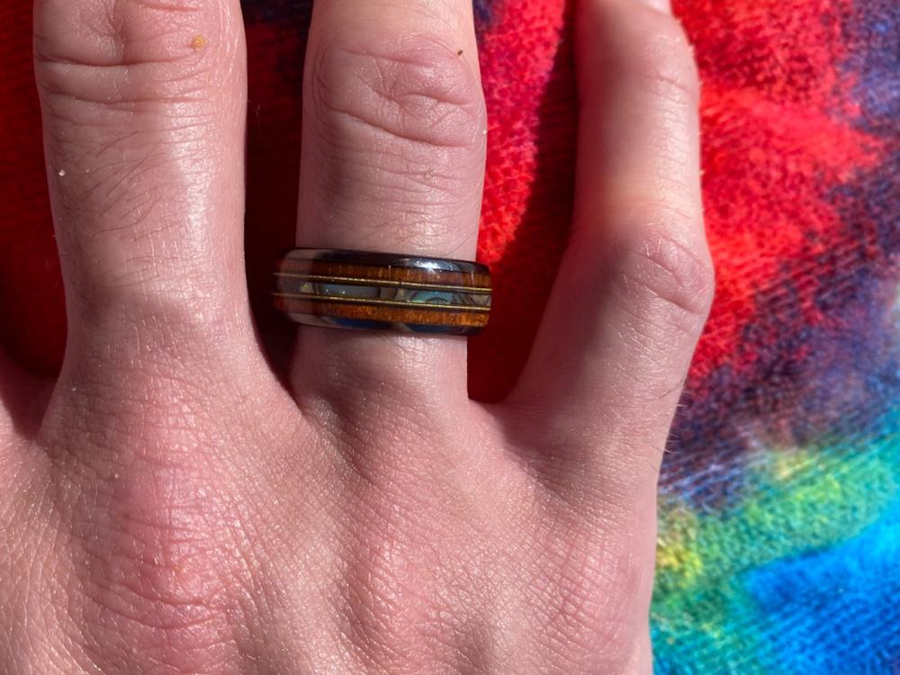 Kingwood & Olive Wood Ring With Abalone Guitar Strings, Wooden