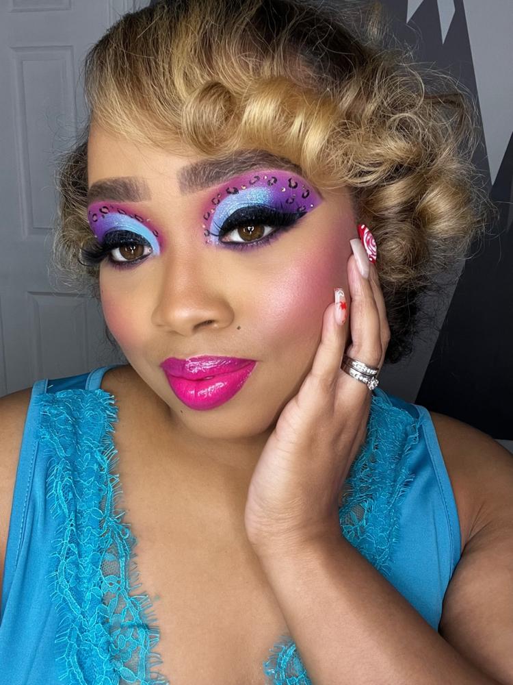 Whats Up Beauty - Cheeque Terre Bronzer - Shade 40 Deep - Customer Photo From Desiglamups