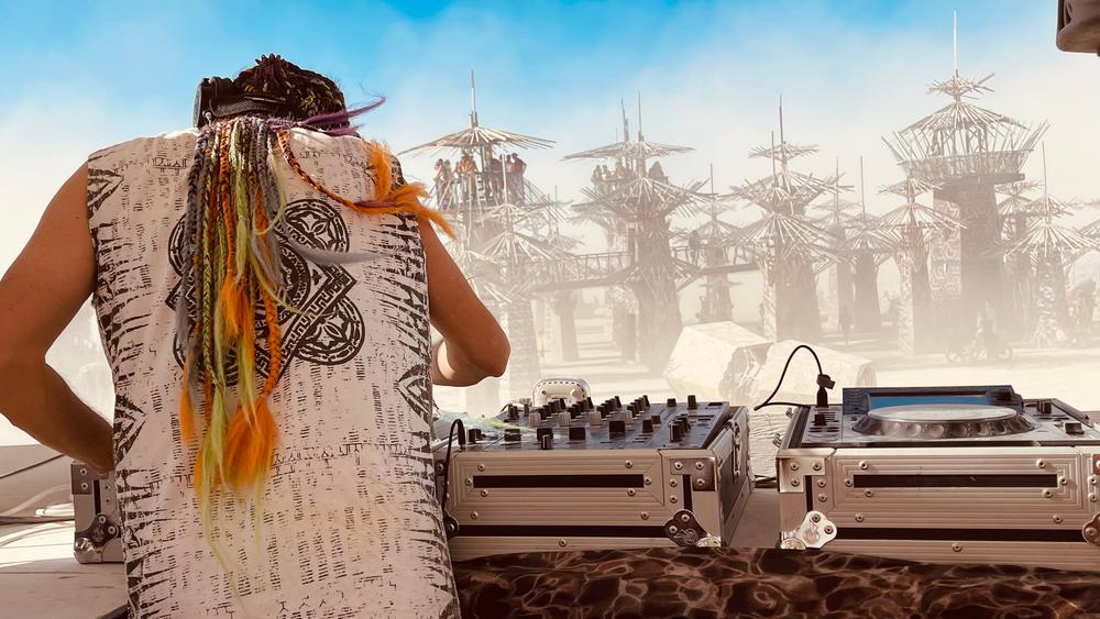 Jaya Sleeveless Tee - Customer Photo From Treavor Moontribe