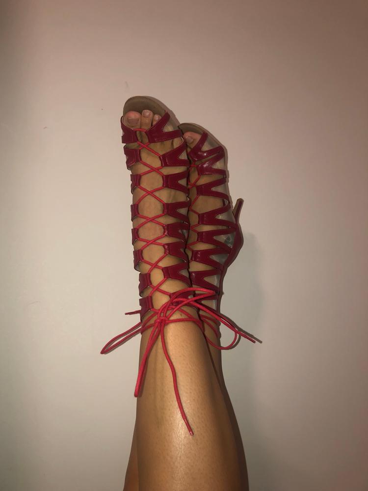 Fashionable Outdoors Red Lace Up High Heel Gladiator Sandals For Women,  Metal Decor Artificial Leather Toe Post Stiletto Heeled Strappy Thong  Sandals | SHEIN USA