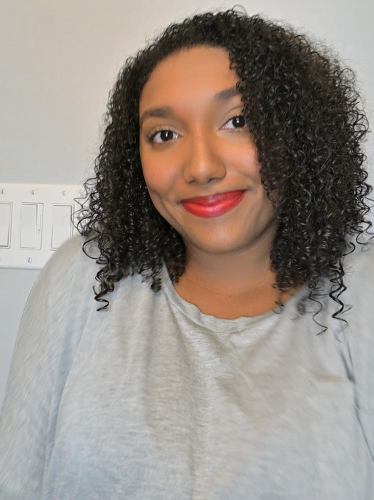 Curl Refresher Day After Spray - Customer Photo From Luana Moss